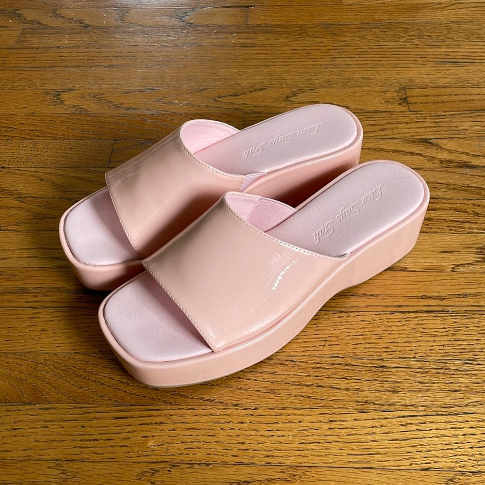 Lisa Says Gah pink slides